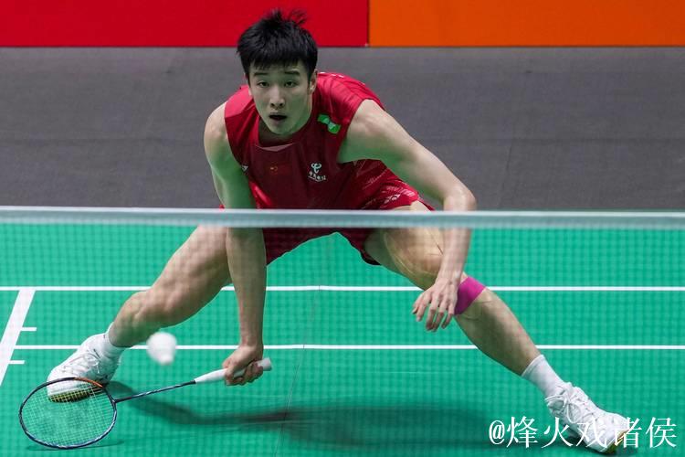 中国羽毛球大师赛：李诗沣力克梁峻豪晋级下一轮